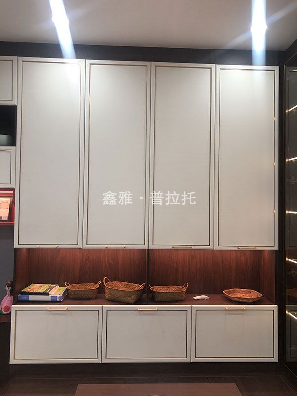 衣柜门